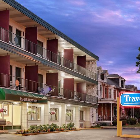 Travelodge By Wyndham Chambersburg Eksteriør billede